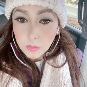 Meet your Posher, Ady